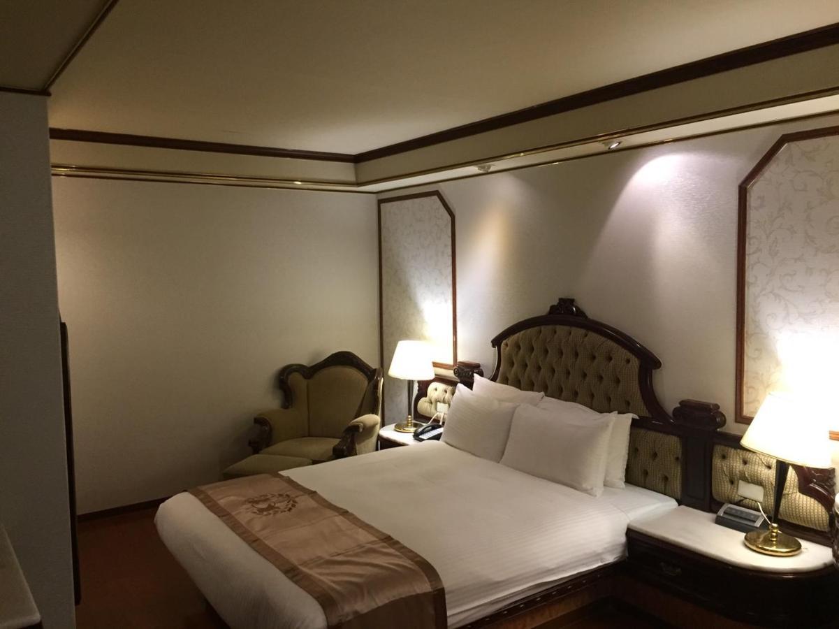 Charming Songshan Hotel 3*
